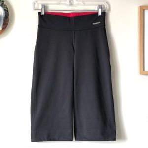 Reebok | wide leg capris - size Small
